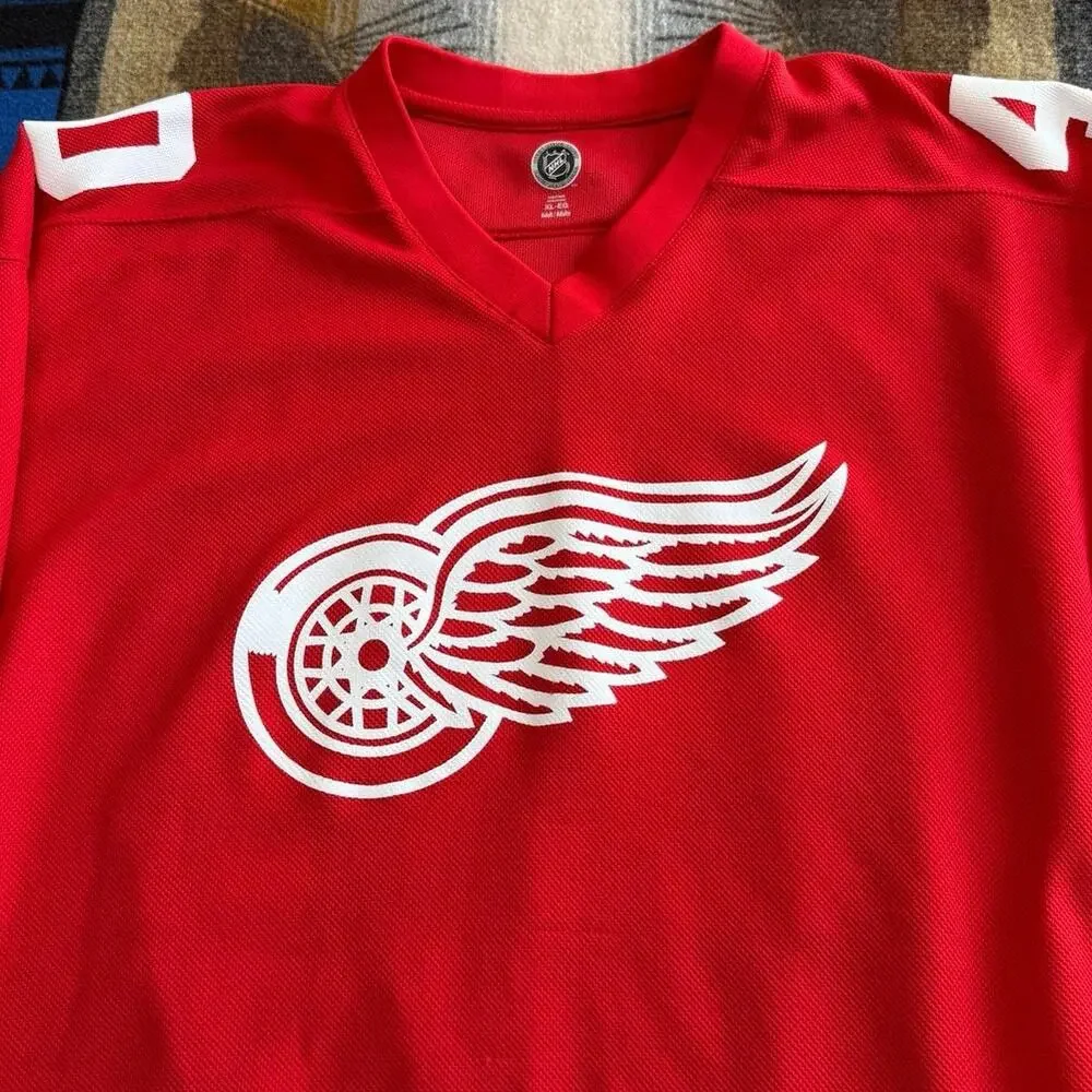 Mens Henrik Zetterberg Detroit Red Wings NHL Hockey Jersey Size XL - Picture 4 of 9